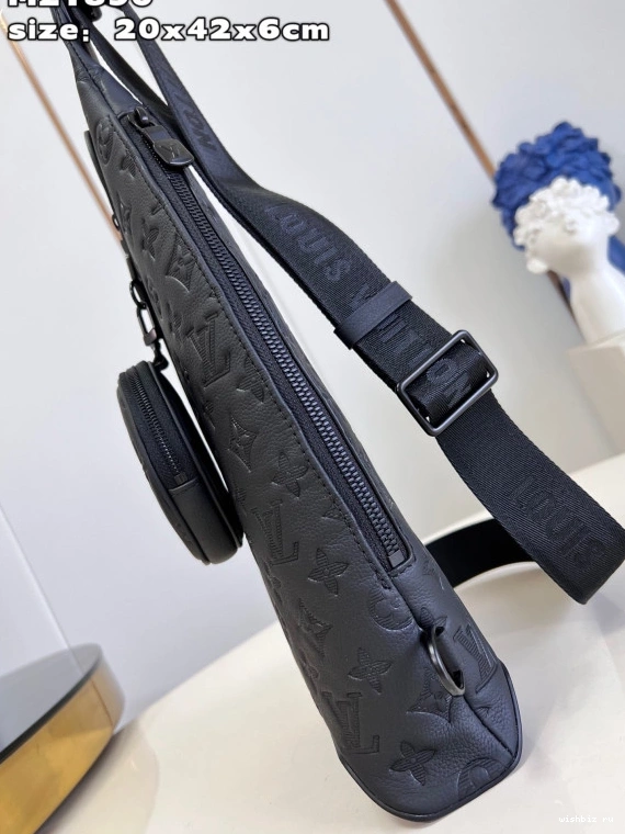 WIS Duo LOUIS VUITTON Slingbag 0215